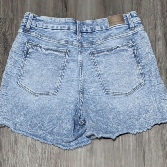 Sz 14/16 Curvy Buckle BLACK Fit 93 High Rise Light Wash Shorts Sz 33 BBW1748 - Picture 8 of 9